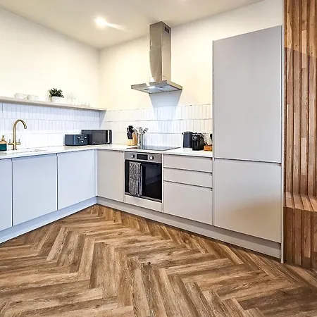 Luxury 2 Bed Townhouse Flat