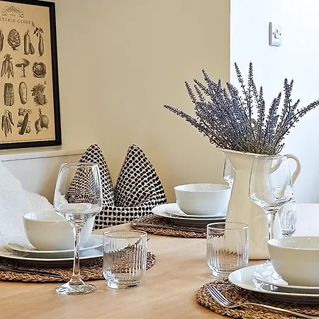 Luxury 2 Bed Townhouse Flat Harrogate