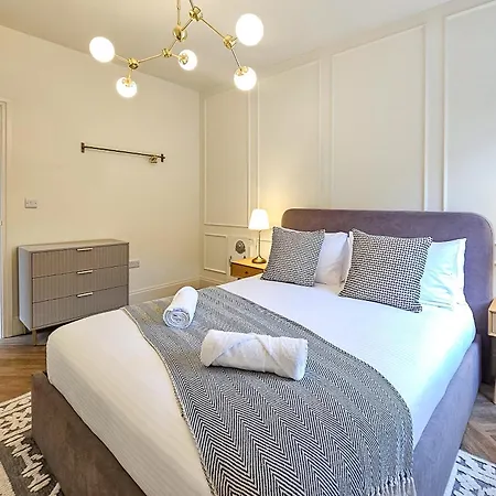 Appartement Luxury 2 Bed Townhouse Flat *