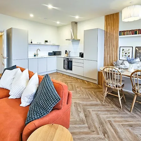 Luxury 2 Bed Townhouse Flat * Harrogate