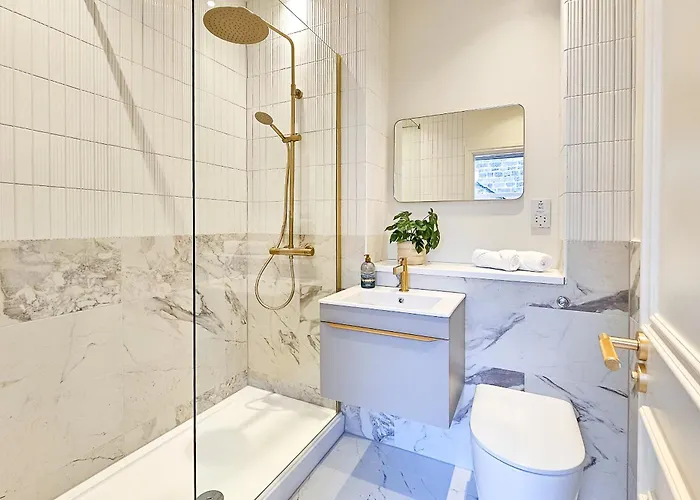 Luxury 2 Bed Townhouse Flat