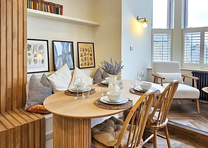 Luxury 2 Bed Townhouse Flat Harrogate