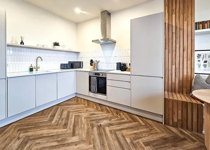 Luxury 2 Bed Townhouse Flat