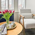 Luxury 2 Bed Townhouse Flat Apartment *