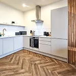 Luxury 2 Bed Townhouse Flat